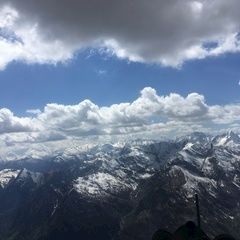 Verortung via Georeferenzierung der Kamera: Aufgenommen in der Nähe von Vercelli, Italien in 2400 Meter